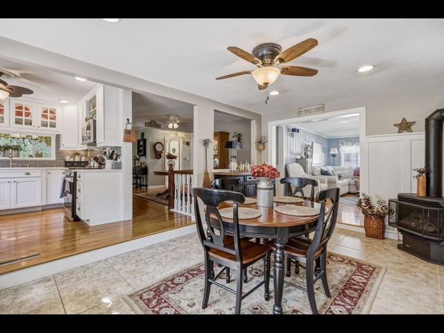 36 Helen Cir, East Longmeadow, MA 01028