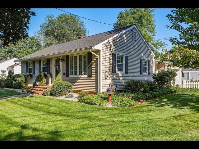 36 Helen Cir, East Longmeadow, MA 01028