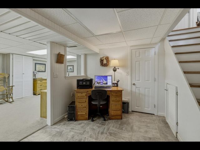 36 Helen Cir, East Longmeadow, MA 01028