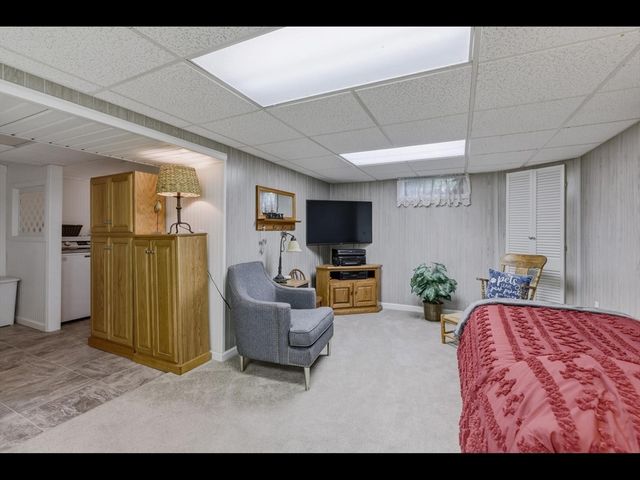 36 Helen Cir, East Longmeadow, MA 01028