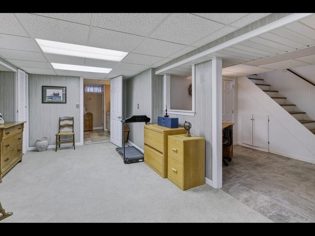36 Helen Cir, East Longmeadow, MA 01028