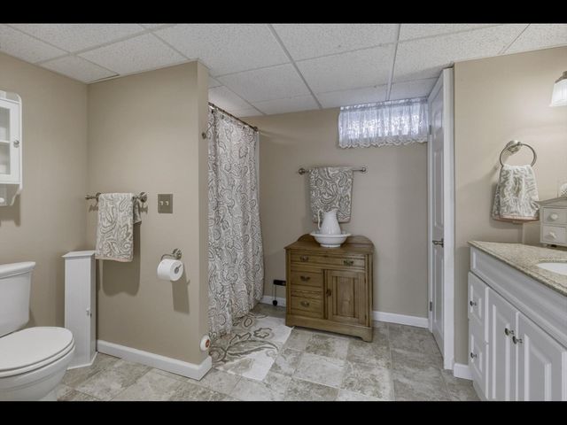 36 Helen Cir, East Longmeadow, MA 01028