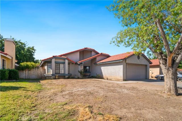 1558 Crestview Court, Lancaster, CA 93535