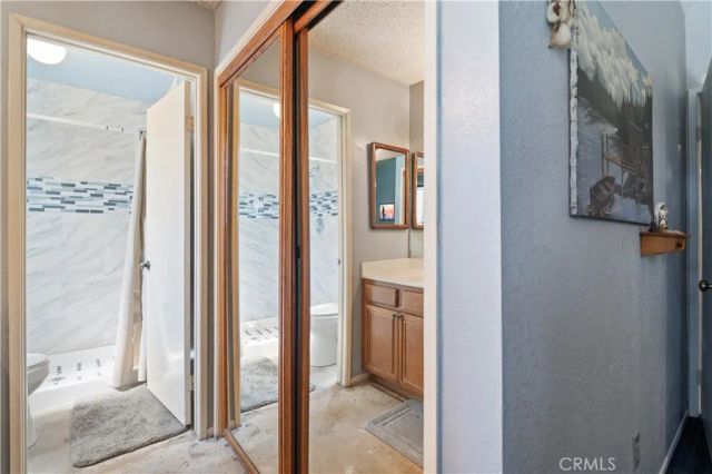 1558 Crestview Court, Lancaster, CA 93535