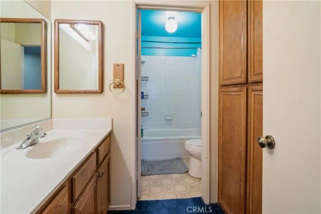 1558 Crestview Court, Lancaster, CA 93535