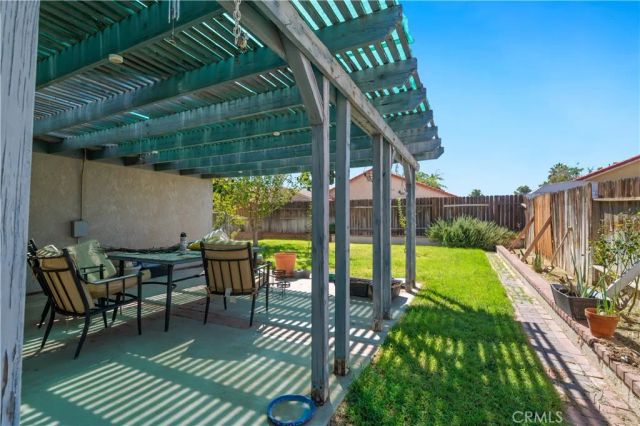 1558 Crestview Court, Lancaster, CA 93535
