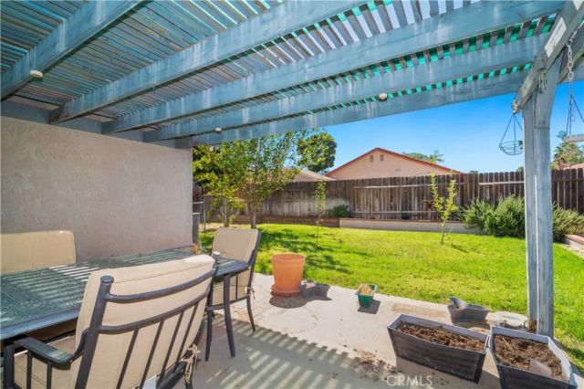 1558 Crestview Court, Lancaster, CA 93535