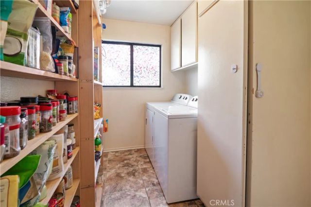 1558 Crestview Court, Lancaster, CA 93535