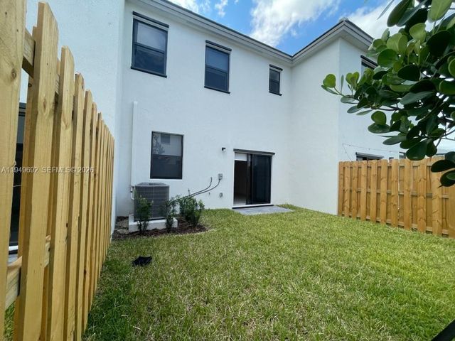 2624 SE 10th St 0, Homestead, FL 33035