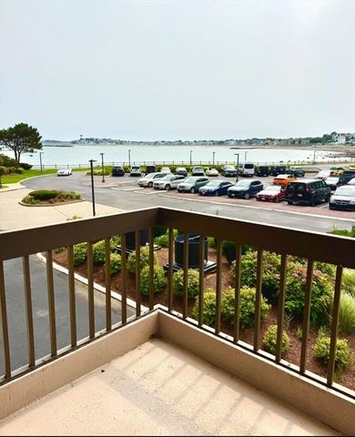 1 Seal Harbor Rd 215, Winthrop, MA 02152