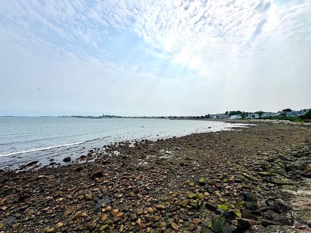 1 Seal Harbor Rd 215, Winthrop, MA 02152