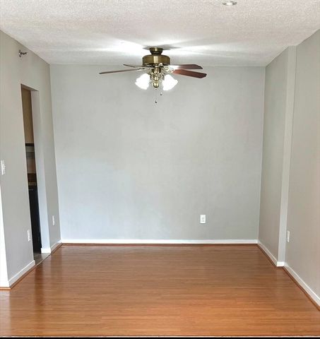 1 Seal Harbor Rd 215, Winthrop, MA 02152