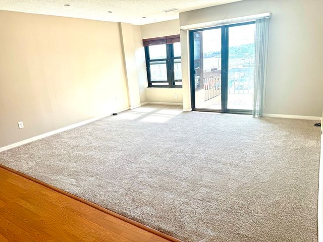 1 Seal Harbor Rd 215, Winthrop, MA 02152