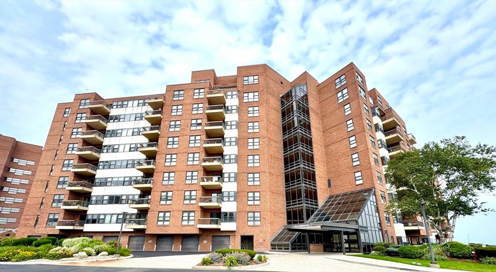 1 Seal Harbor Rd 215, Winthrop, MA 02152