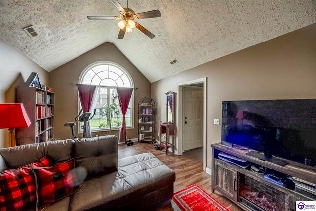 110 Tulip Drive, Bardstown, KY 40004