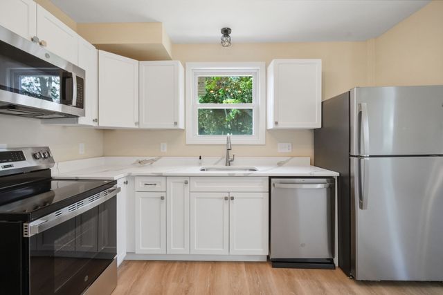 4 Wilson Str, Wilbraham, MA 01095
