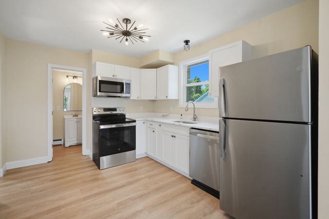 4 Wilson Str, Wilbraham, MA 01095