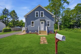 4 Wilson Str, Wilbraham, MA 01095