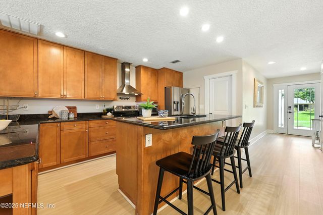 10 QUAIL Lane, Jacksonville Beach, FL 32250