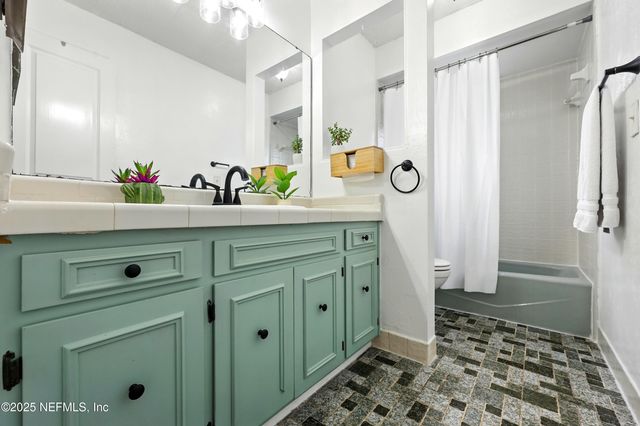 10 QUAIL Lane, Jacksonville Beach, FL 32250