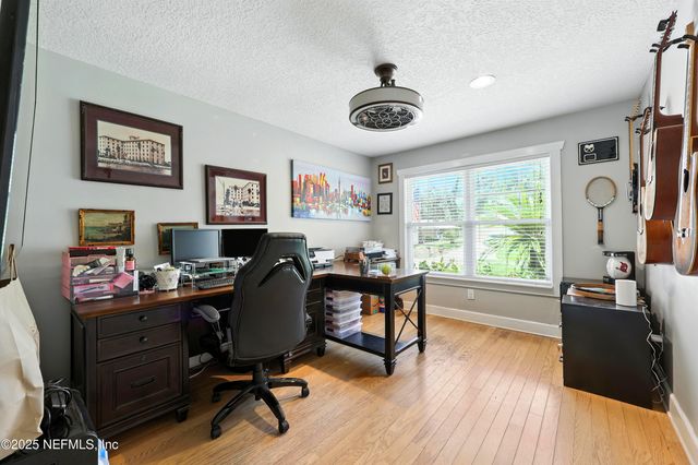 10 QUAIL Lane, Jacksonville Beach, FL 32250