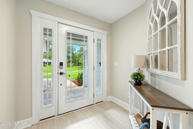 10 QUAIL Lane, Jacksonville Beach, FL 32250