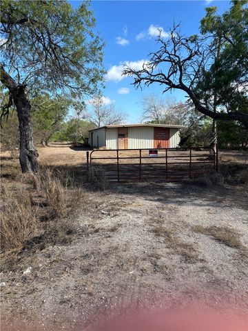 369 Edith Dr, Alice, TX 78332