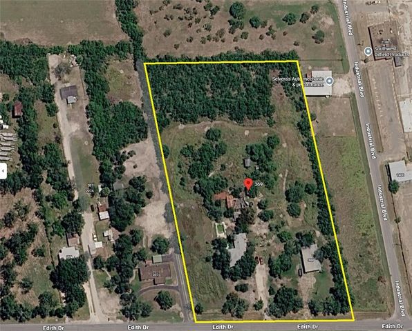 369 Edith Dr, Alice, TX 78332