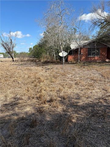 369 Edith Dr, Alice, TX 78332