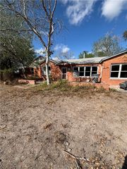 369 Edith Dr, Alice, TX 78332