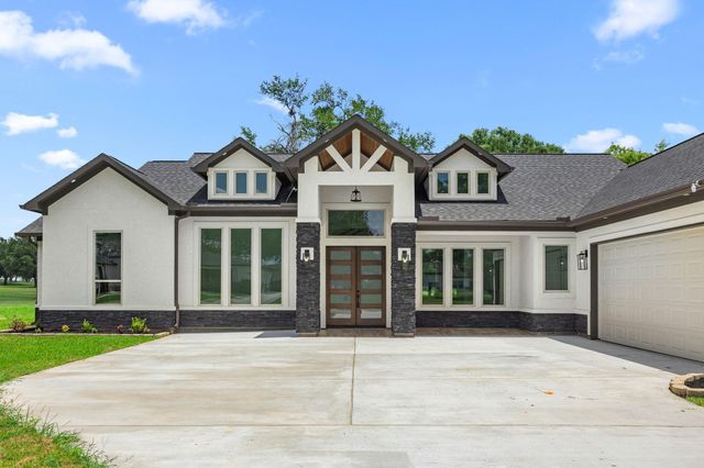 210 Birdie Dr, Hempstead, TX 77445