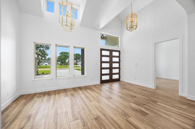 210 Birdie Dr, Hempstead, TX 77445