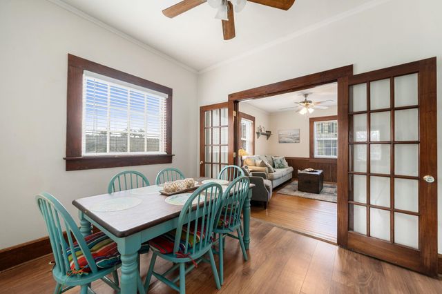 916 11th Street, Galveston, TX 77550