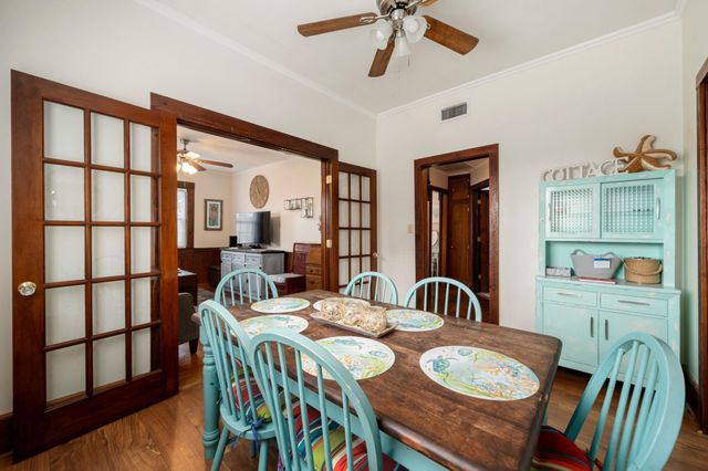 916 11th Street, Galveston, TX 77550