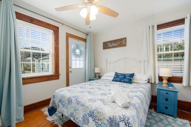 916 11th Street, Galveston, TX 77550