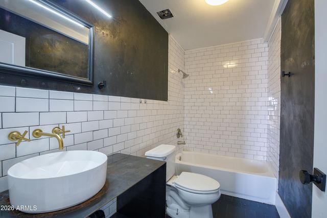 3752 E EMERALD Avenue, Mesa, AZ 85206