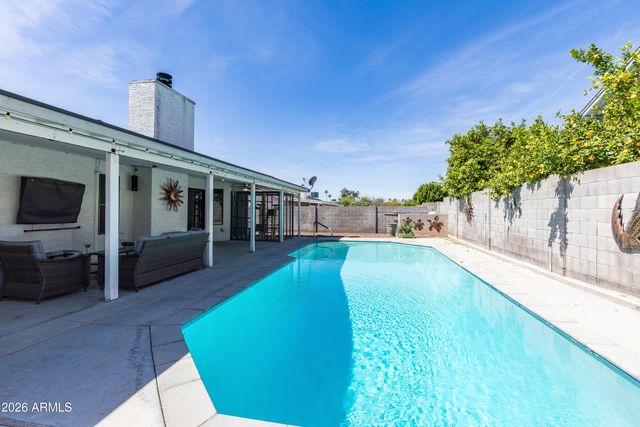 3752 E EMERALD Avenue, Mesa, AZ 85206