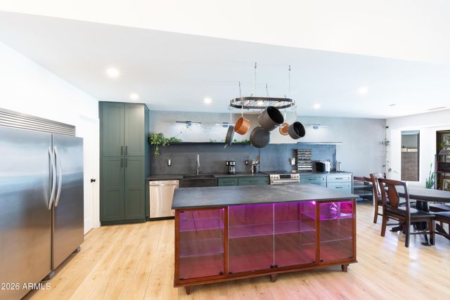 3752 E EMERALD Avenue, Mesa, AZ 85206