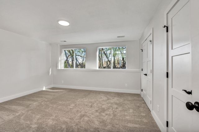 816 W Bluebird Ct, Andover, KS 67002