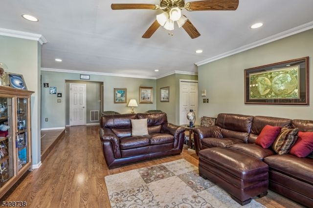 27 Espy Rd A7, Caldwell Boro Twp., NJ 07006