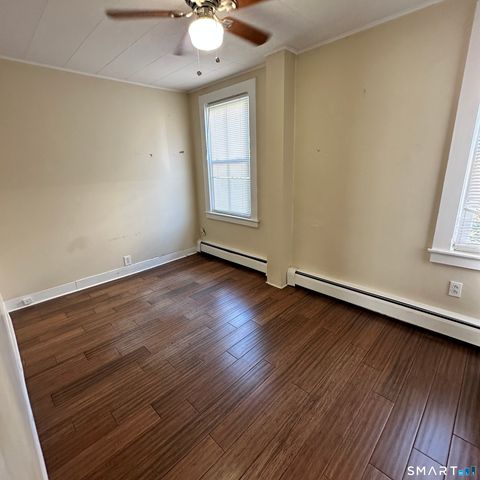 36 Pleasant Street 1st FL, Groton, CT 06340