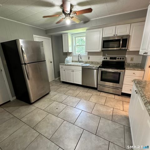 36 Pleasant Street 1st FL, Groton, CT 06340