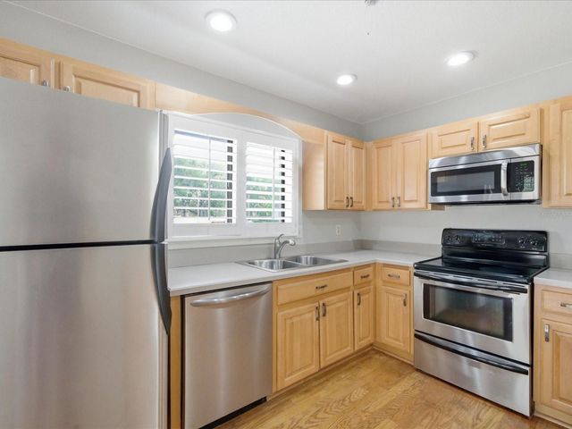 15338 E POND WOODS DRIVE 15338, Tampa, FL 33618