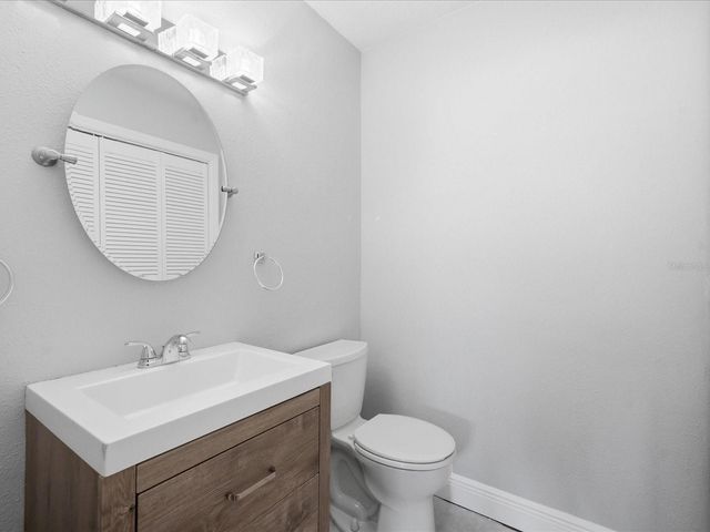 15338 E POND WOODS DRIVE 15338, Tampa, FL 33618