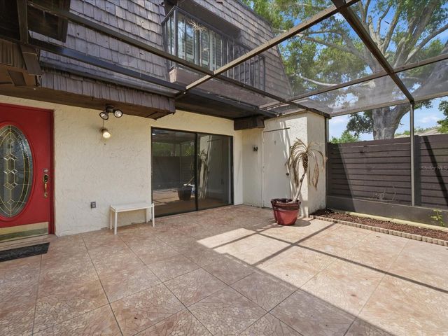 15338 E POND WOODS DRIVE 15338, Tampa, FL 33618