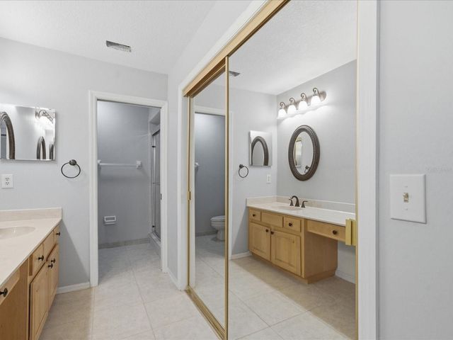 15338 E POND WOODS DRIVE 15338, Tampa, FL 33618