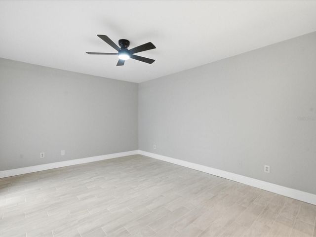 15338 E POND WOODS DRIVE 15338, Tampa, FL 33618