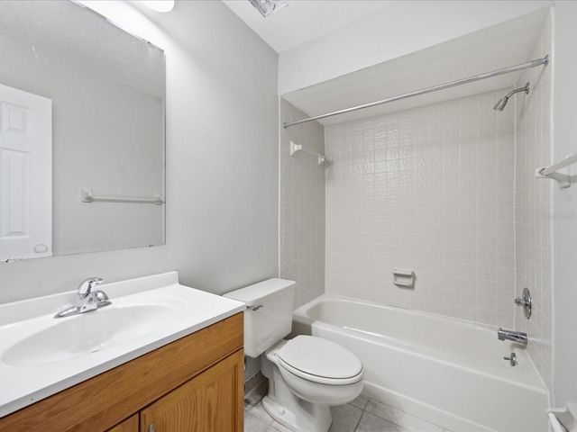 15338 E POND WOODS DRIVE 15338, Tampa, FL 33618