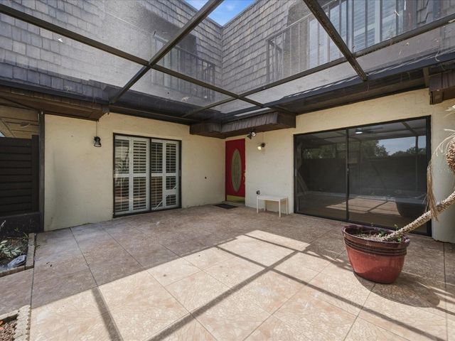 15338 E POND WOODS DRIVE 15338, Tampa, FL 33618