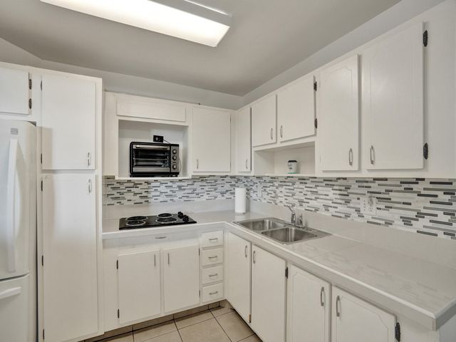 1811 Jefferson Street 404, Hollywood, FL 33020
